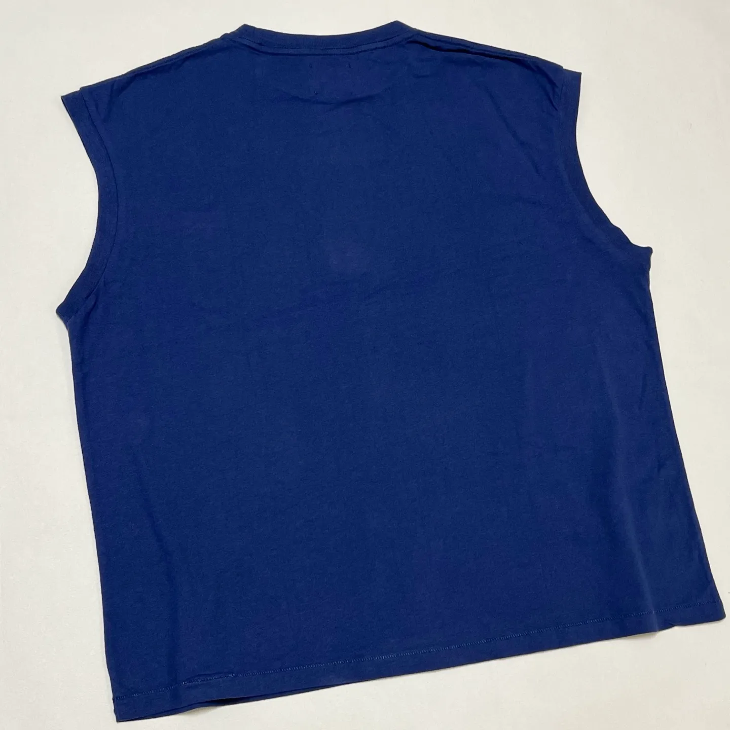 GALLERY DEPT. AUGI SLEEVELESS TEE/VINTAGE BLACK/NAVY/WHT English pocket sleeveless vest TEE Washed black/navy blue/white S-XL Same as the original version Super comfortable summer brushed lightweight material No sense of comfort on the upper body Loose and crisp fit Comfortable and breathable